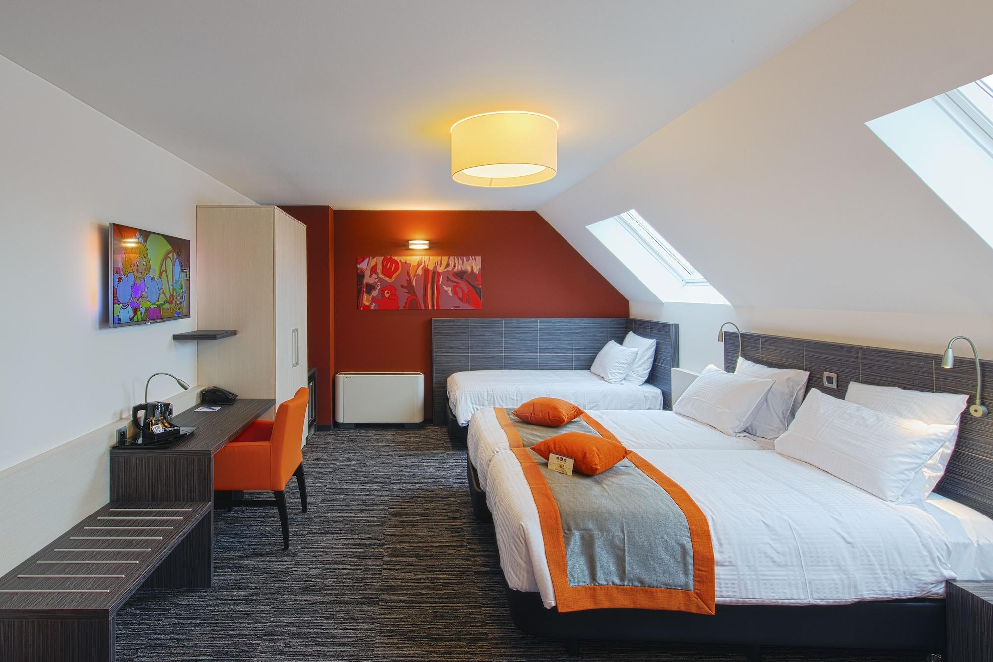 Orange Hotel La Louvière Екстериор снимка