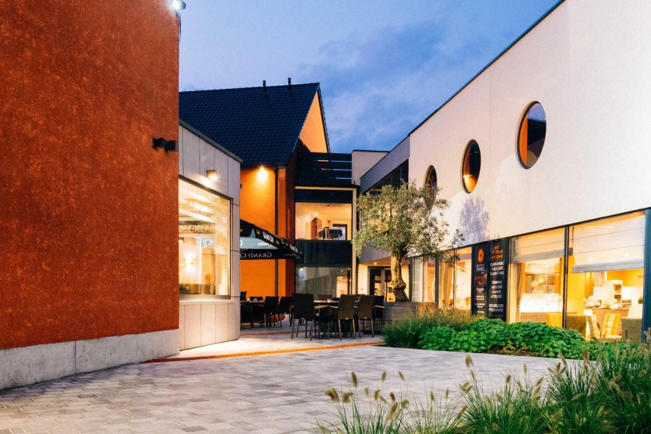 Orange Hotel La Louvière Екстериор снимка